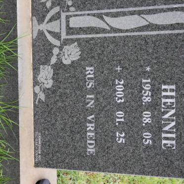 McCALLAGHAN Hennie 1958-2003