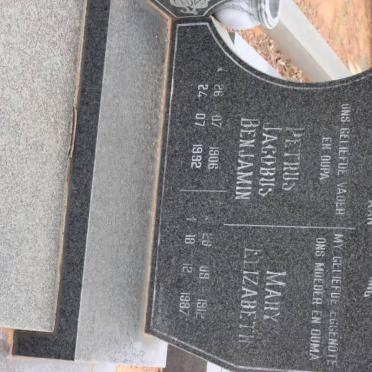 RENSBURG Petrus Jacobus Benjamin, Janse van 1906-1992 &amp; Mary Elizabeth 1912-1987