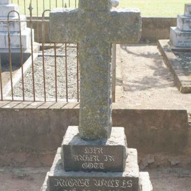 WULFES August 1860-1943 &amp; nee Gretchen MULLER 1864-1917