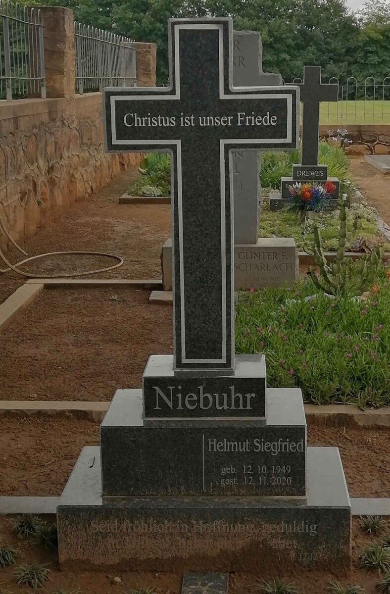 NIEBUHR Helmut Siegfried 1949-2020