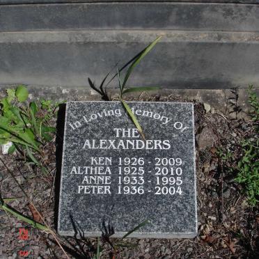 ALEXANDER Ken 1926-2009 ::  ALEXANDER Althea 1925-2010 ::  ALEXANDER Anne 1933-1995 ::  ALEXANDER Peter 1936-2004