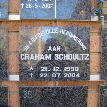 SCHOULTZ Graham 1930-2004