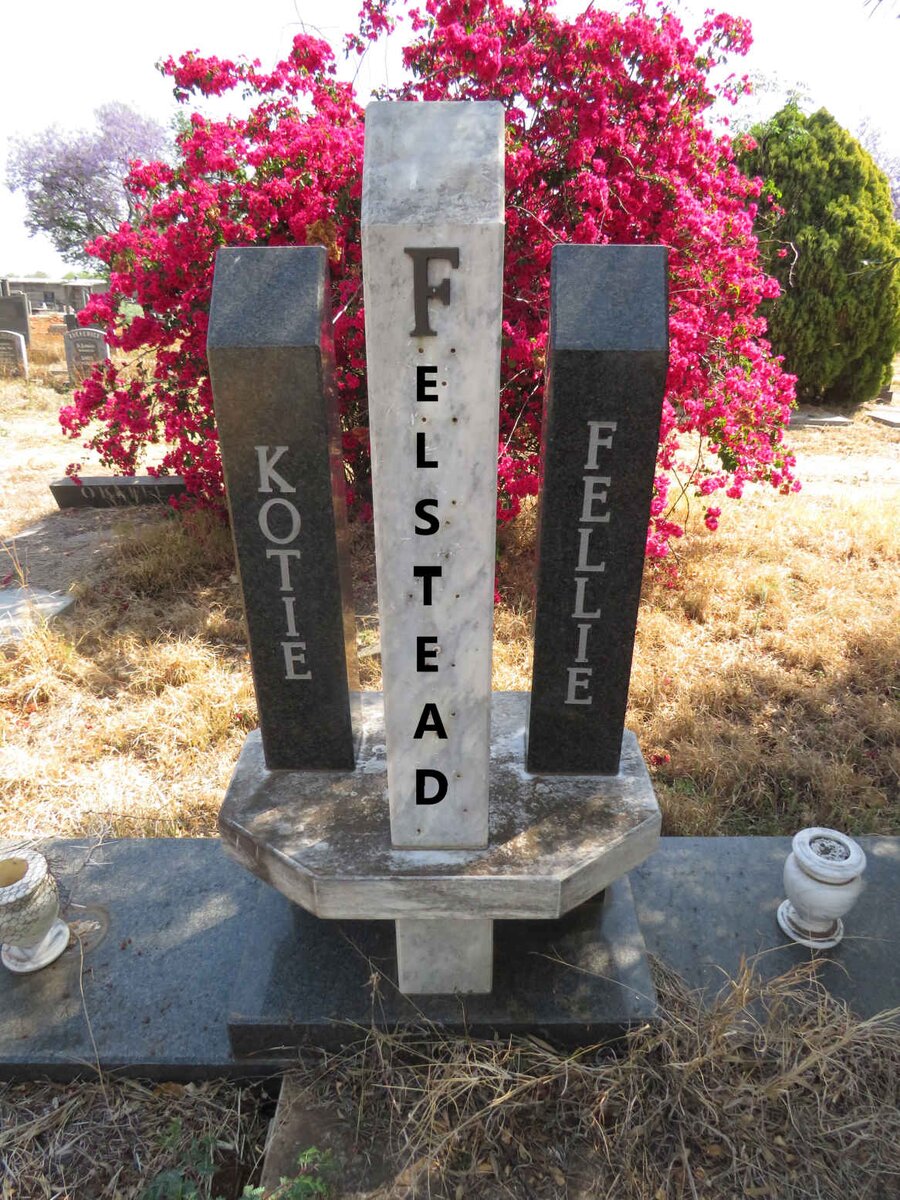 FELSTEAD Fellie & Kotie 