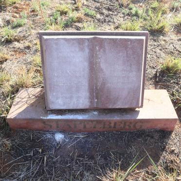 STAPELBERG Johannes Stephanus 1947-2000_1