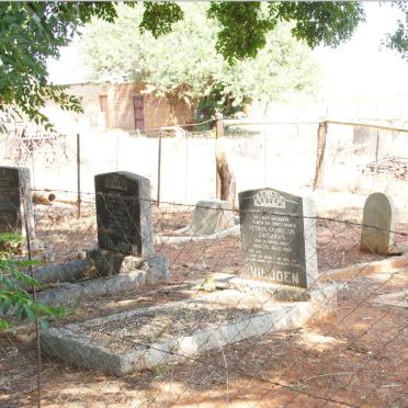 Limpopo, ELIAS MOTSOALEDI district, Bloempoort, farm cemetery