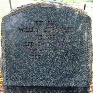 Limpopo, ELIAS MOTSOALEDI district, Mapochsgronde 500 JS, Blauwkrans, farm cemetery