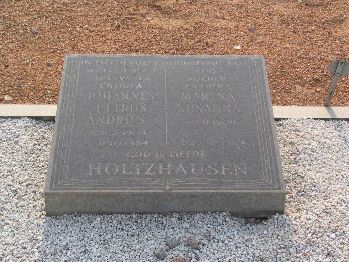 HOLTZHAUSEN Johannes Petrus Andries 1904-1984 &amp; Maryna Susanna 1909-1989