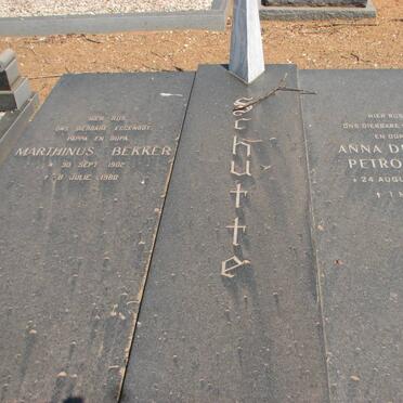 SCHUTTE Marthinus Bekker 1902-1980 &amp; Anna Debora Petronella 1917-2005