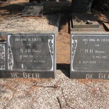 BEER S.J.H., de 1912-1974 &amp; M.M. 1915-1998