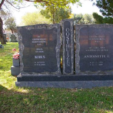 OOSTHUIZEN Kobus 1926-2004 &amp; Antoinette F. 1928-2000