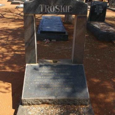 T - Vanne :: Surnames - T