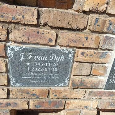 DYK J.F, van 1945-2022