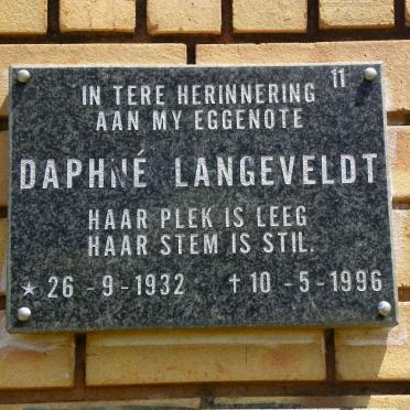 LANGEVELDT Daphne 1932-1996
