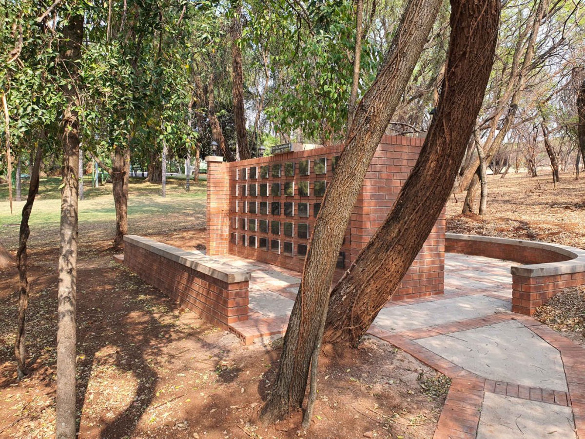 1. Overview / Oorsig