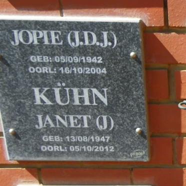 KÜHN J.D.J. 1942-2004 &amp; Janet 1947-2012