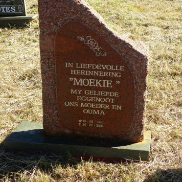? Moekie 1930-2004