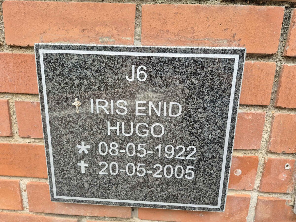 HUGO Iris Enid 1922-2005