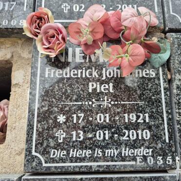 NIEMAND Frederick Johannes 1921-2010 