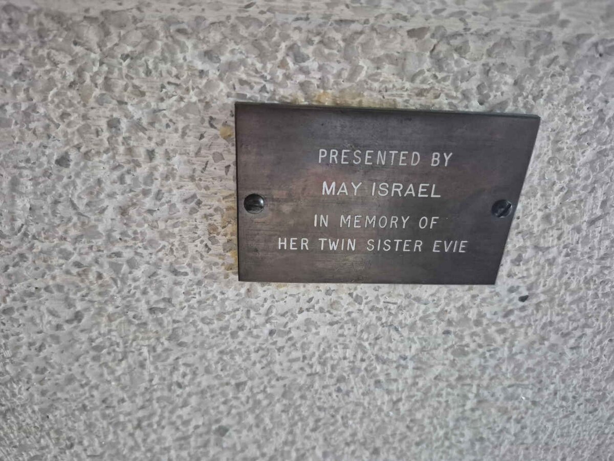 ISRAEL May :: ? Evie