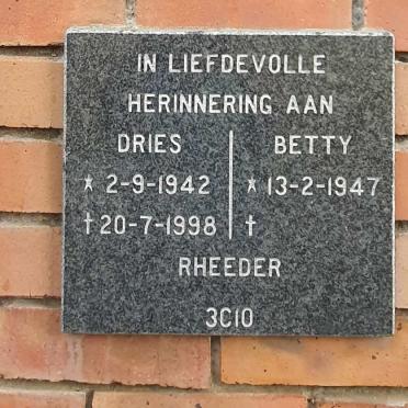 RHEEDER Dries 1942-1998 :: RHEEDER Betty 1947-