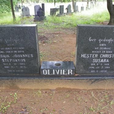 OLIVIER Hendrik Johannes Stephanus 1903-1978 & Hester Christina Susara 1908-1984