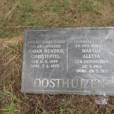 OOSTHUIZEN Johan Hendrik Christoffel 1899-1977 & Martha Aletta OOSTHUIZEN 1901-1971