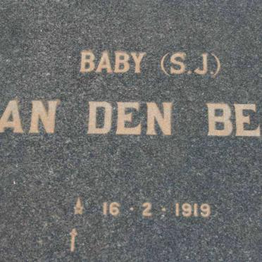 BERG S.J., van den 1919-