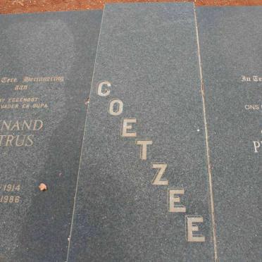 COETZEE Wynand Petrus 1914-1986 &amp; Johanna Petronella 1917-1998