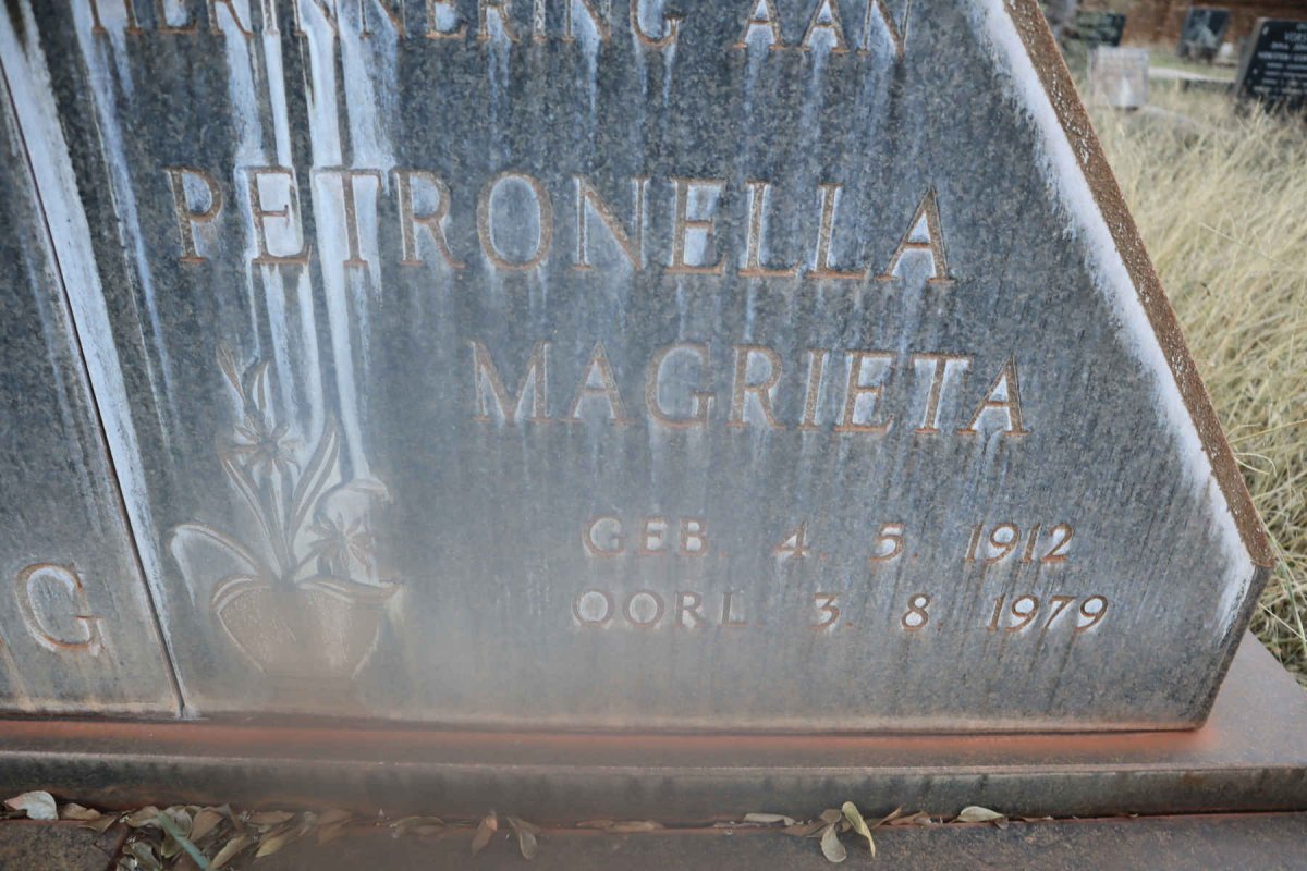 BESSELING Willem Frederik 1912-1983 &amp; Petronella Magrieta 1912-1979