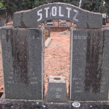 STOLTZ Jan Daniel ?-1958 &amp; Cornelia Magrietha 1907-1945