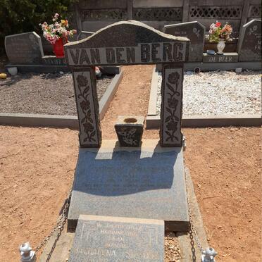 BERG Hendrik Johannes, van den 1887-1951 &amp; Magdalena Susanna 1897-1980