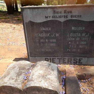 PIETERSE Hendrik J.W. 1898-1967 &amp; Louisa Maria Johanna DU TOIT 1906-1957