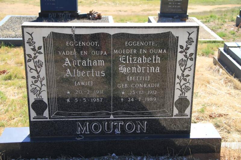 MOUTON Abraham Albertus 1911-1987 & Elizabeth Hendrina CONRADIE 1912-1989