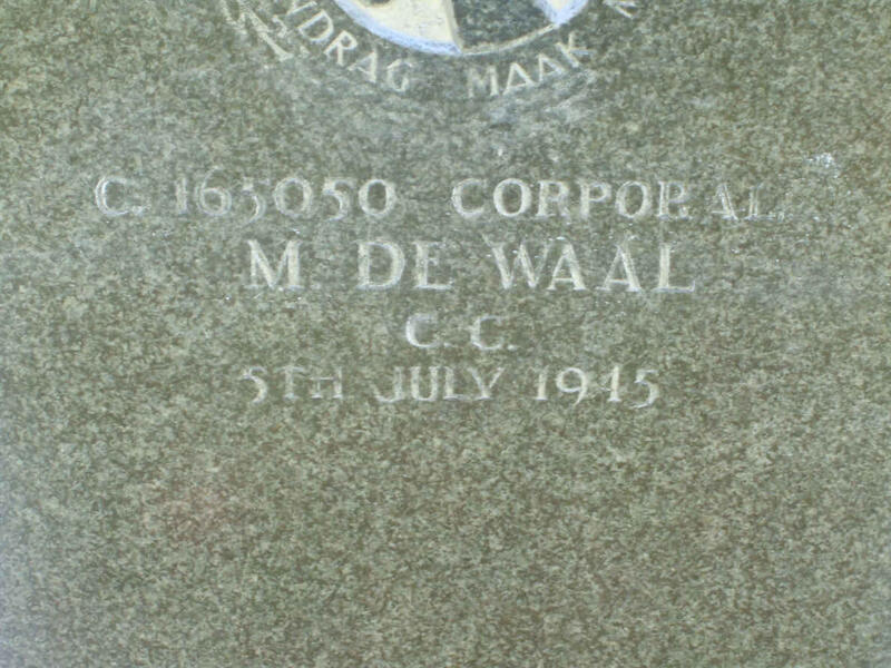WAAL M., de −1945