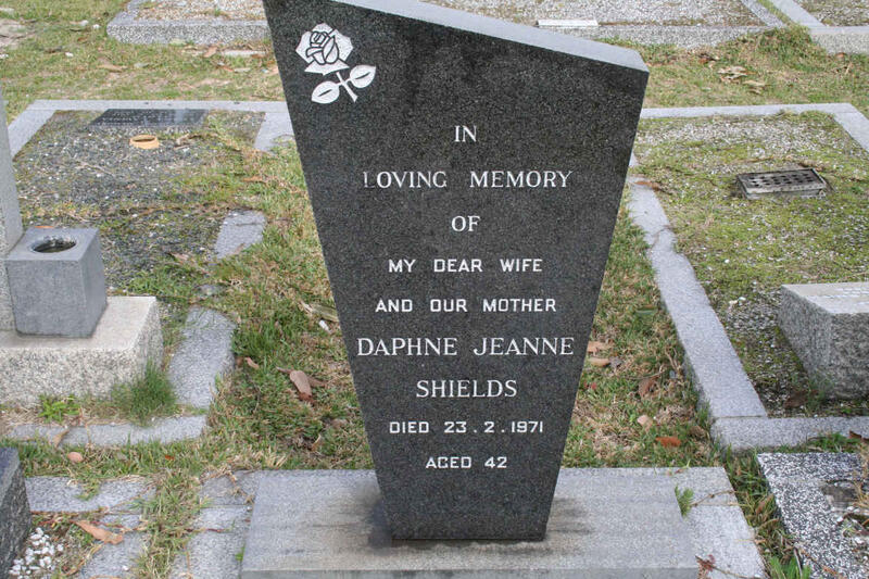 SHIELDS Daphne Jeanne -1971