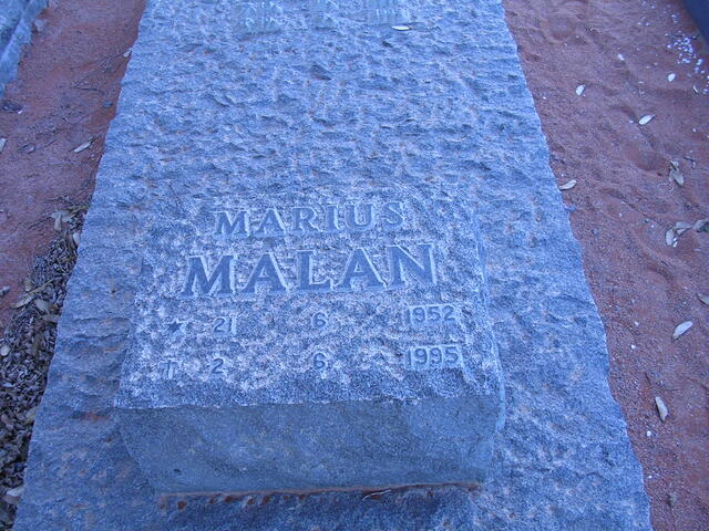 MALAN Marius 1952-1995