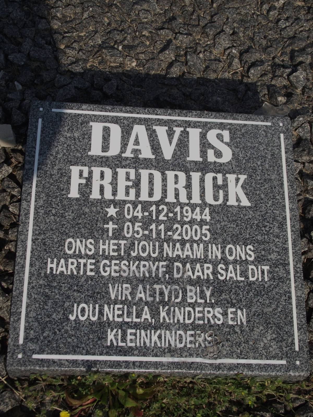 DAVIS Fredrick 1944-2005