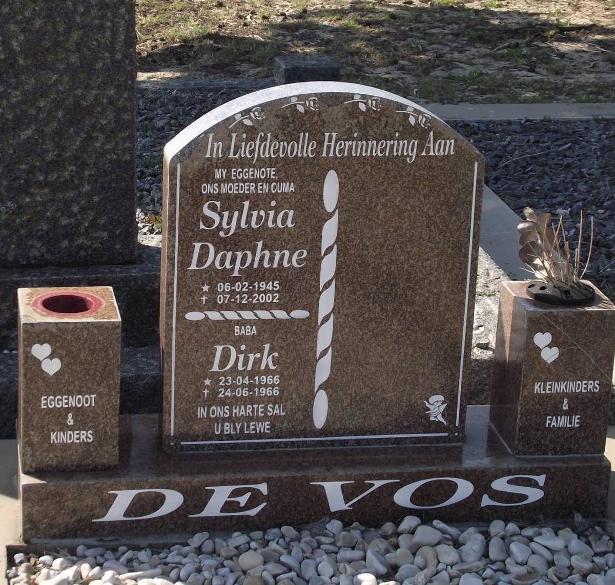 VOS Sylvia Daphne, de 1945-2002 :: VOS Dirk, de 1966-1966