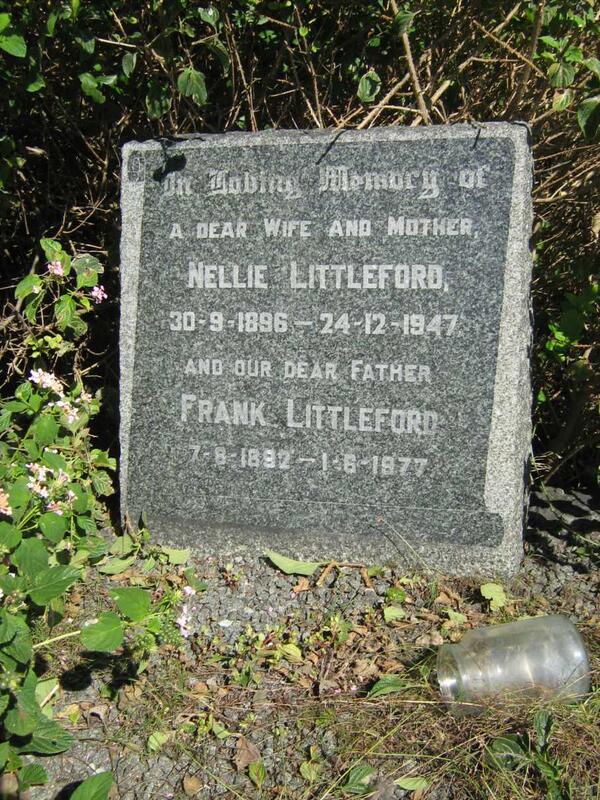 LITTLEFORD Frank 1892-1977 & Nellie 1896-1947