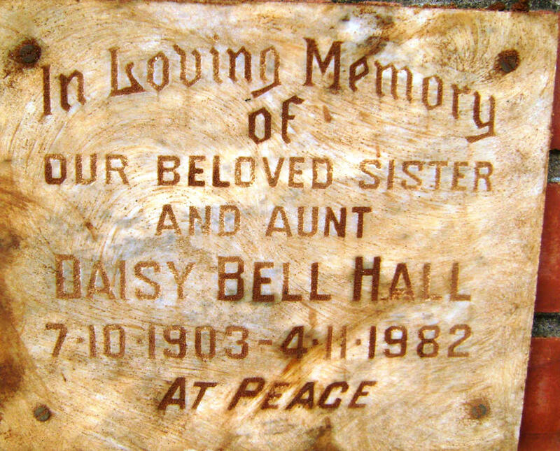 HALL Daisy Bell 1903-1982