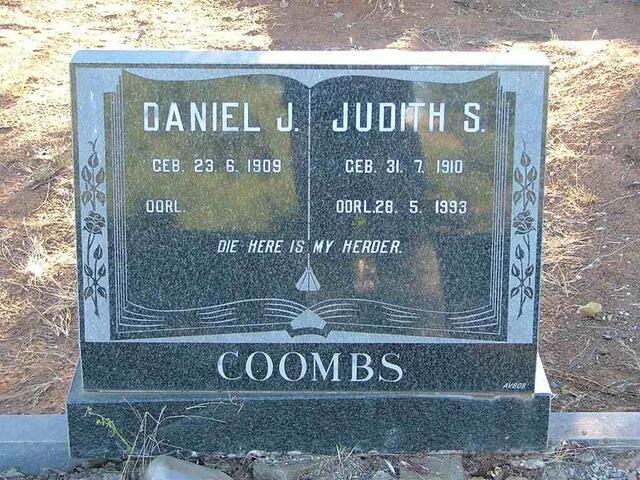 COOMBS Daniel J. 1909- & Judith S. 1910-1993