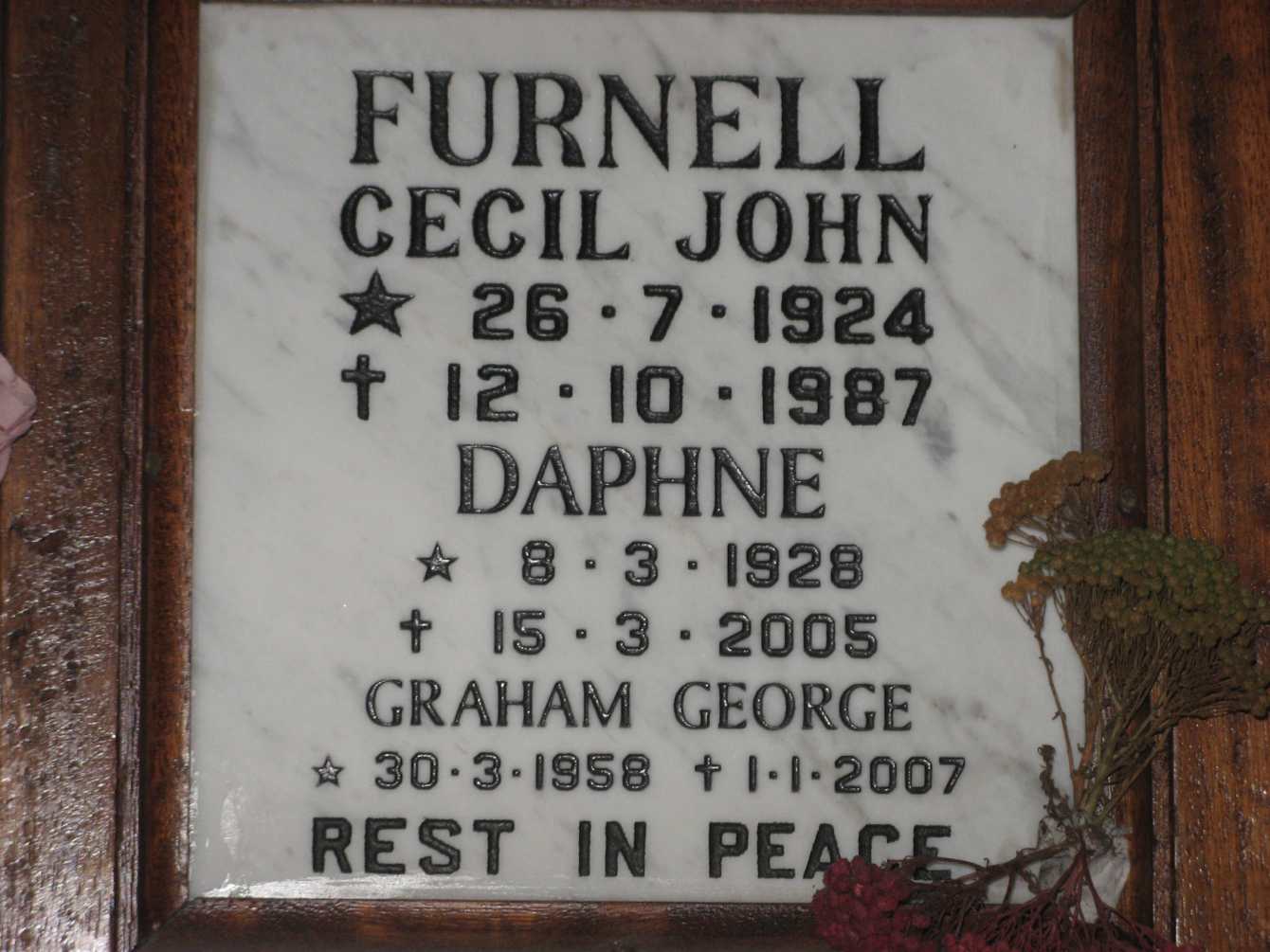 FURNELL Cecil John 1924-1987 & Daphne 1928-2005 :: FURNELL Graham George 1958-2007