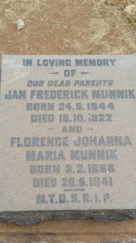 MUNNIK Jan Frederick 1844-1922 & Florence Johanna Maria 1866-1941