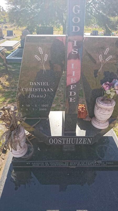 OOSTHUIZEN Daniel Christiaan 1927-2003