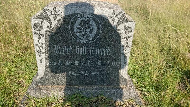 ROBERTS Violet Hall 1896-1932