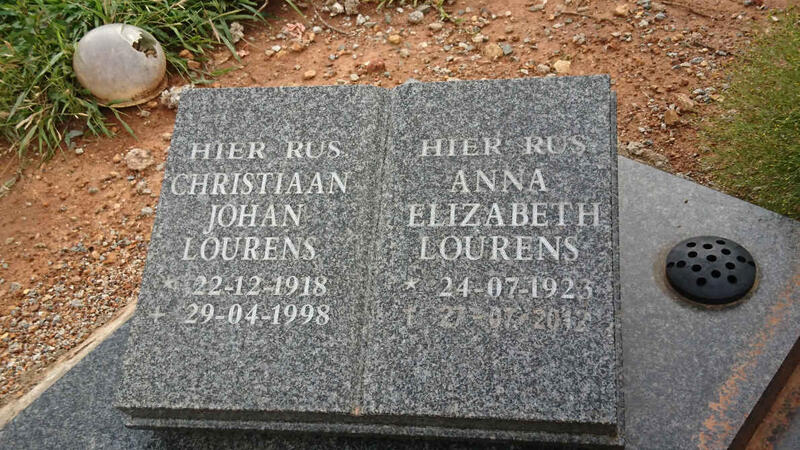 LOURENS Christiaan Johan 1918-1998 & Anna Elizabeth 1923-2012