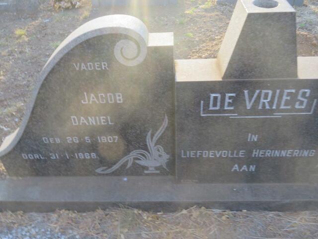 VRIES Jacob Daniel, de 1907-1968 & Hester Antionette 1909-1981