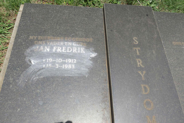 STRYDOM Jan Fredrik 1912-1983 & Alida S. LIEBENBERG 1911-