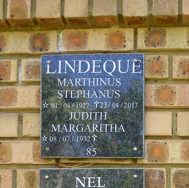 LINDEQUE Marthinus Stephanus 1927-2017 & Judith Margaritha 1932-