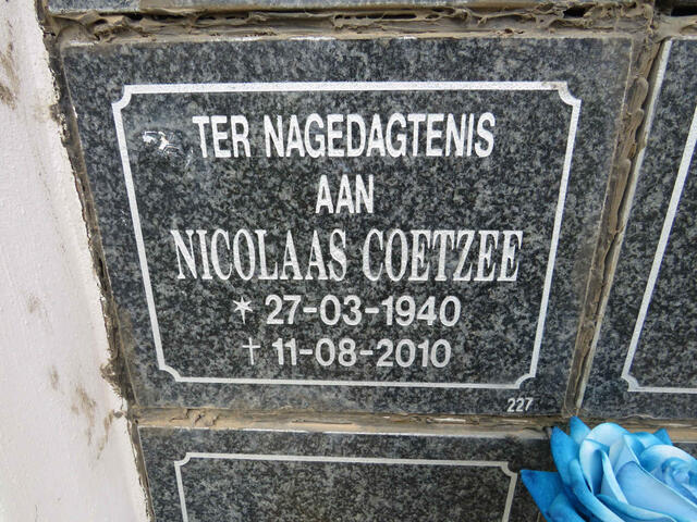 COETZEE Nicolaas 1940-2010
